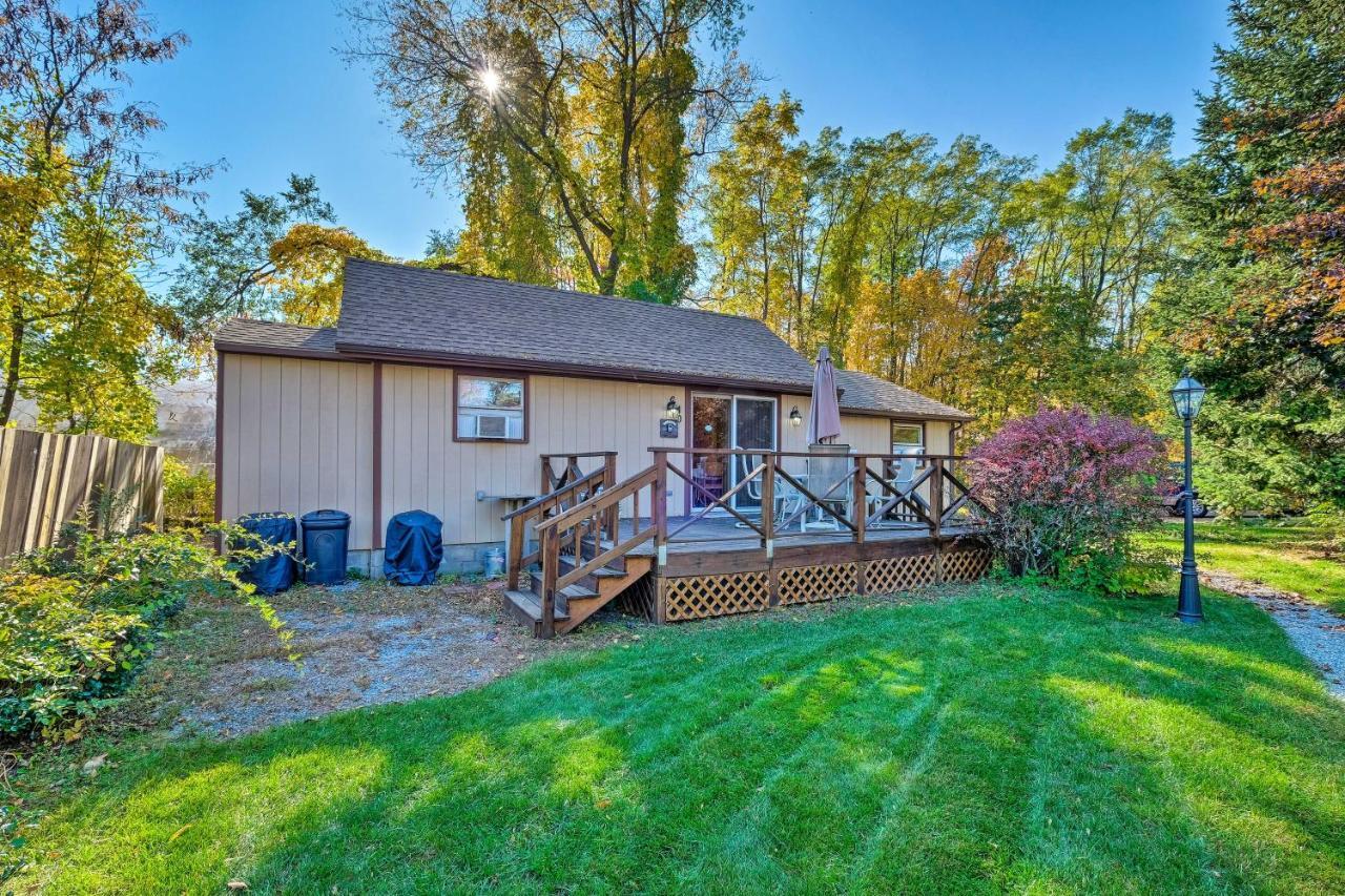 Bolton Landing Cottage With Deck, Walk To Beach! Exterior photo
